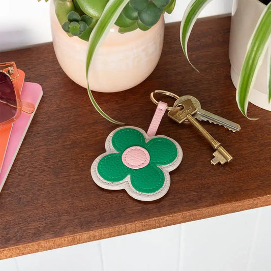 Green Daisy Faux Leather Keyring