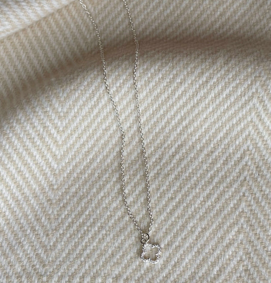 Enya Clover Necklace Silver 16"